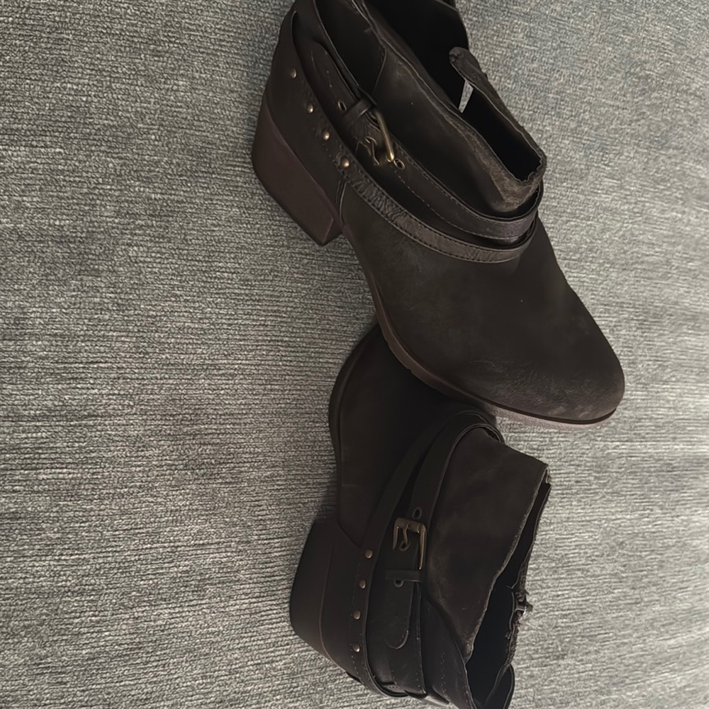 Sonoma Brown Ankle Booties with Side Zipper
